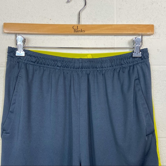 ❓Adidas Workout Shorts - Picture 3 of 11